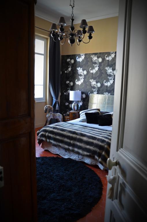 Chambres D'Hotes Maison Auguste Salon-de-Provence Habitación foto